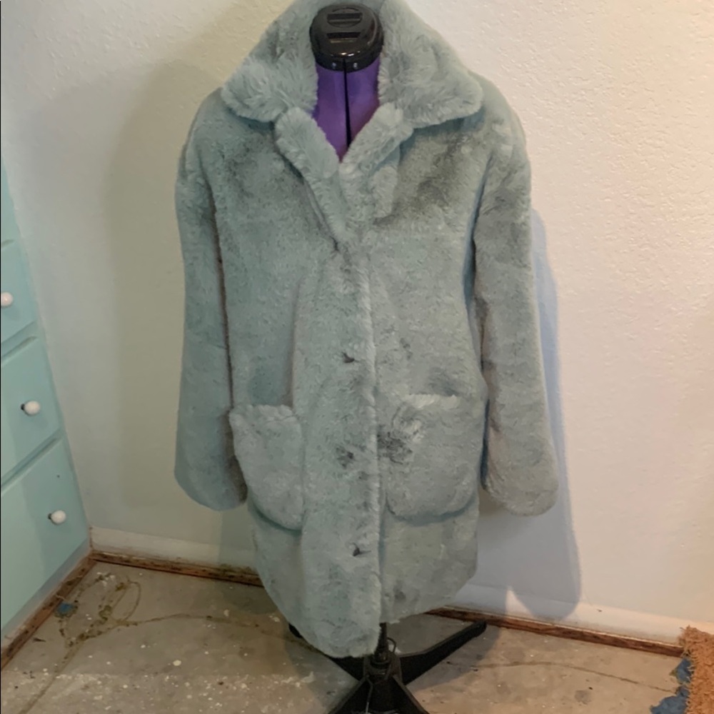 NWOT Doubke D Ranch Cozy Montana Chill Faux Fur Coat
